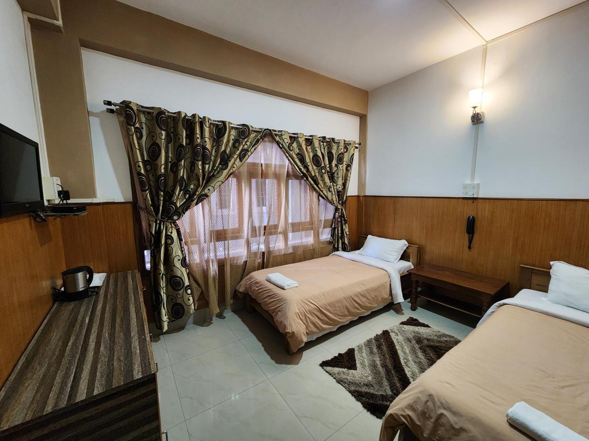 Hotel The Oak Tawang Εξωτερικό φωτογραφία