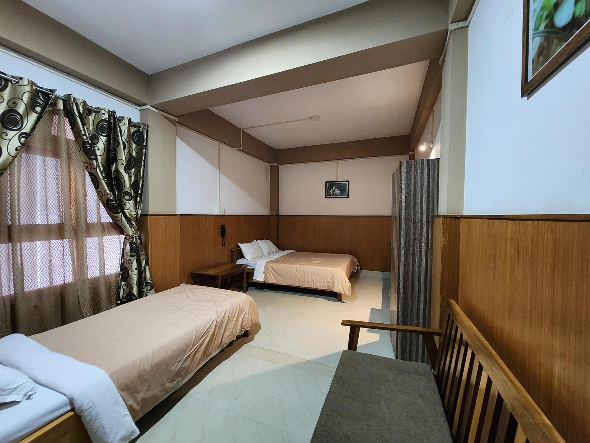 Hotel The Oak Tawang Εξωτερικό φωτογραφία