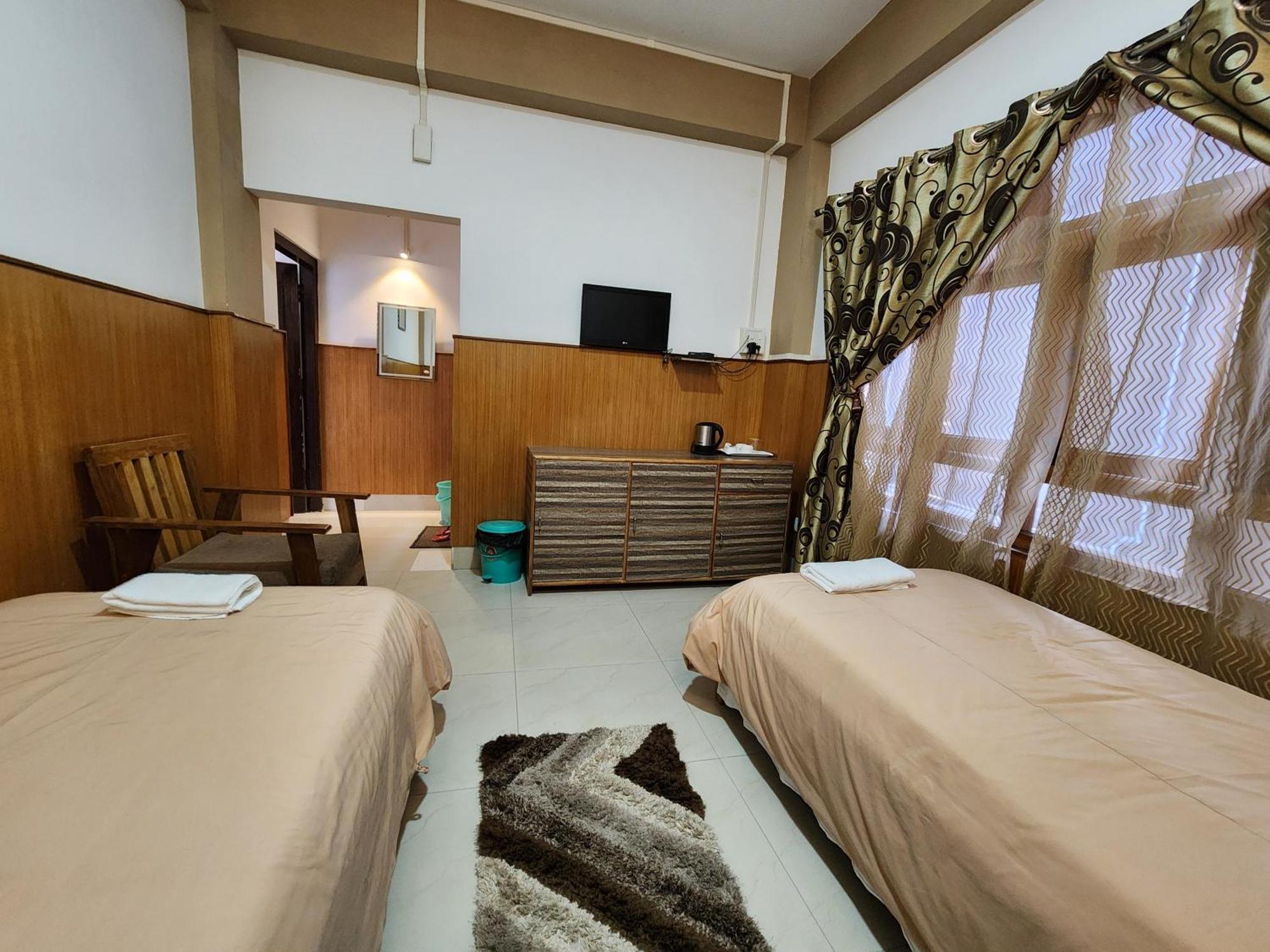 Hotel The Oak Tawang Εξωτερικό φωτογραφία