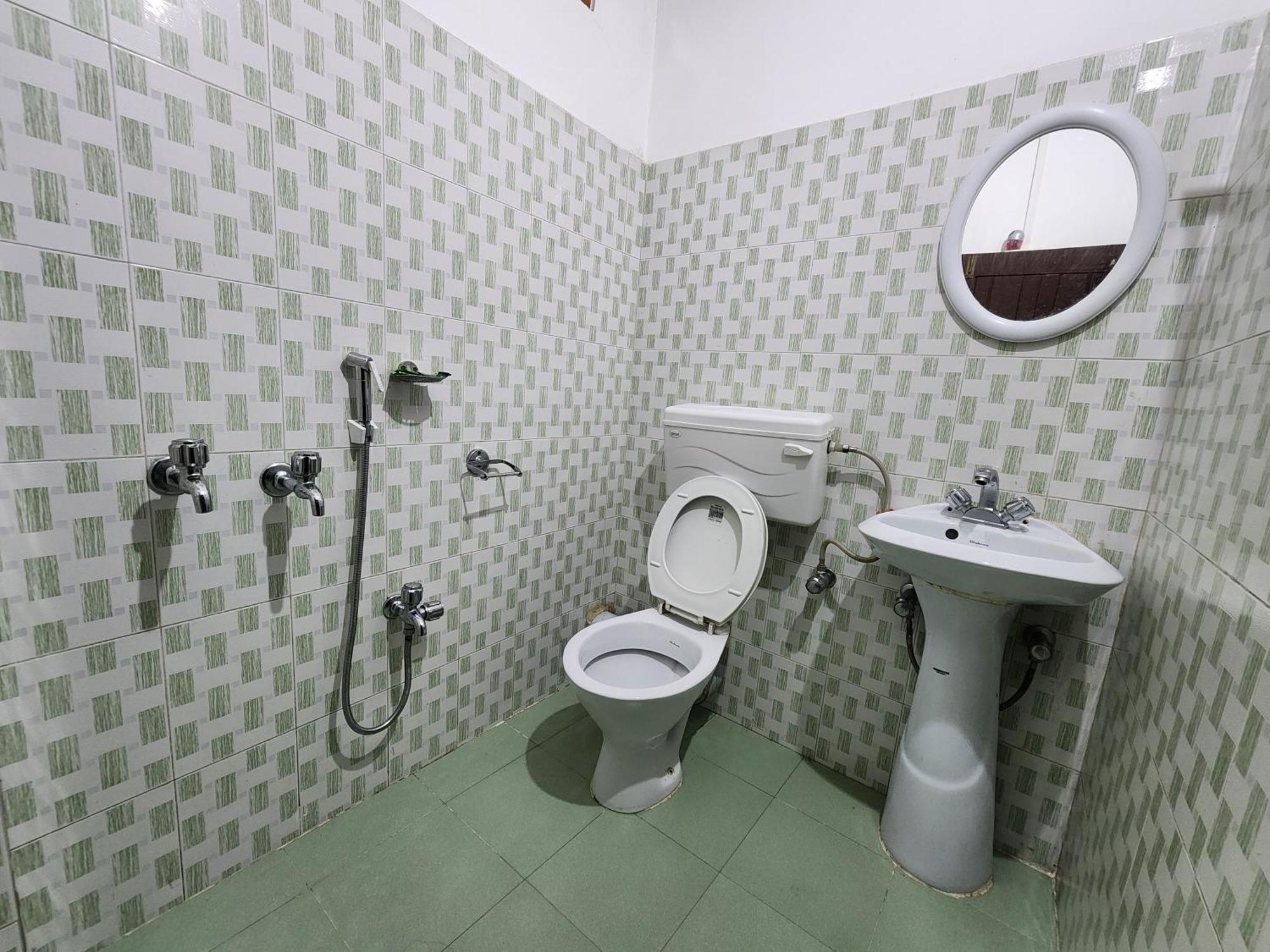 Hotel The Oak Tawang Εξωτερικό φωτογραφία