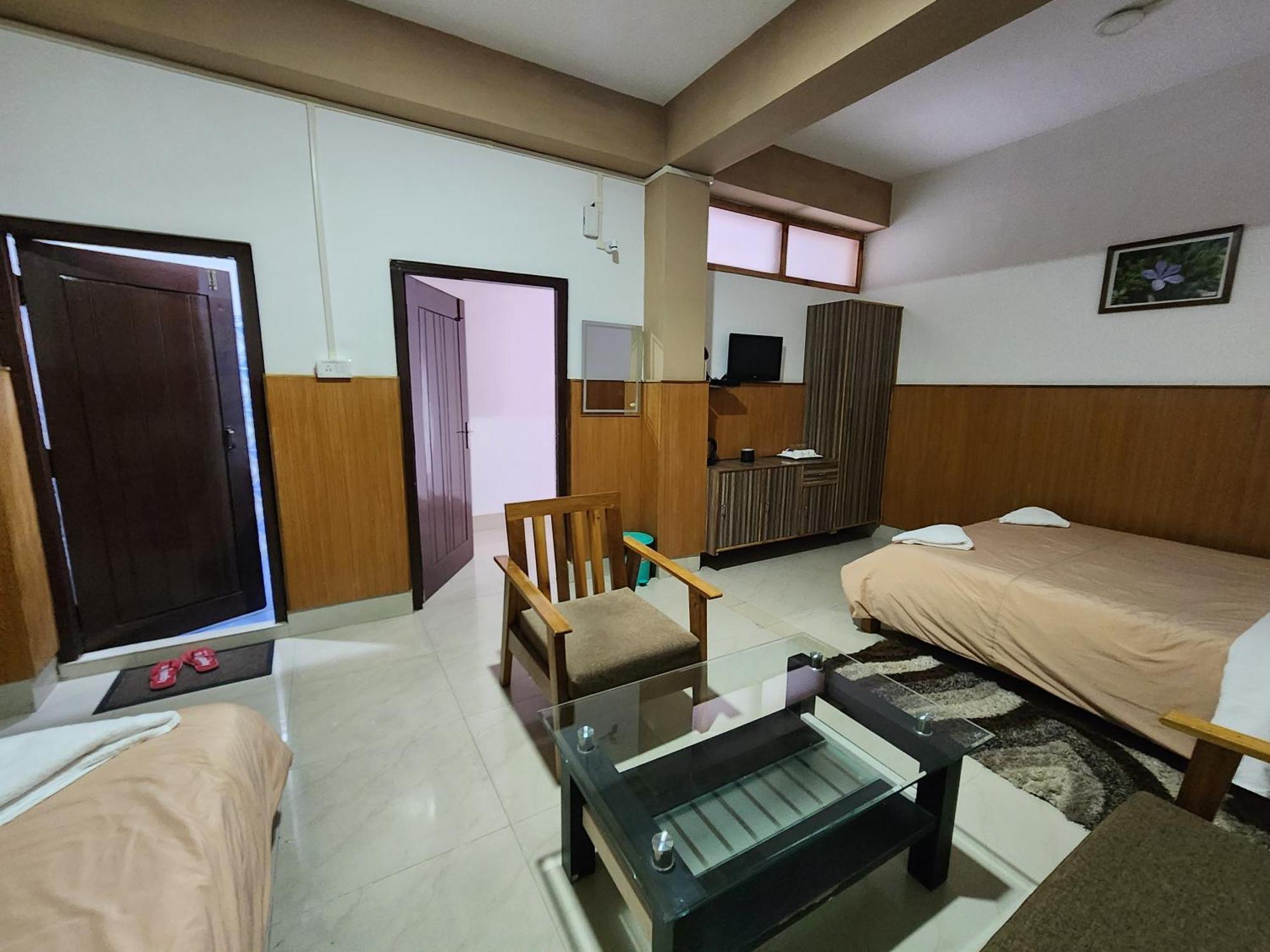 Hotel The Oak Tawang Εξωτερικό φωτογραφία